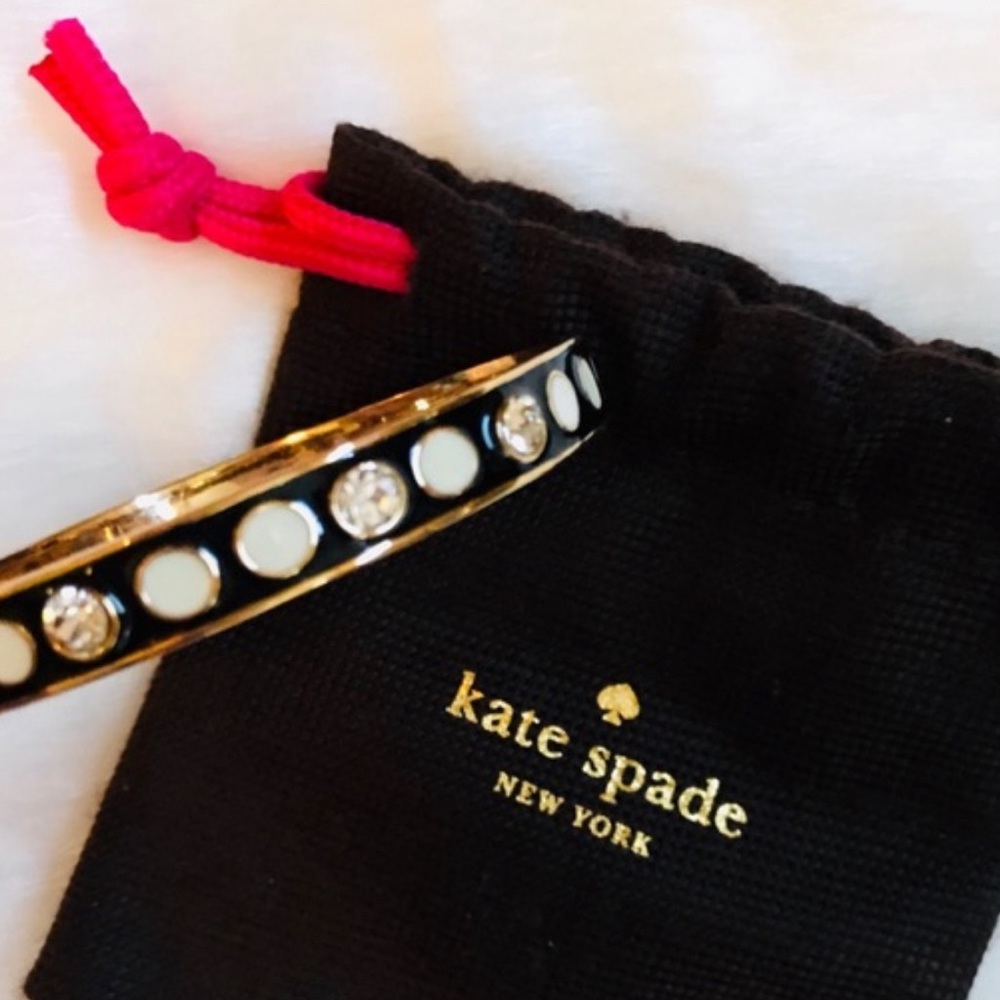 Kate spade “spot the spade” bracelet black with white